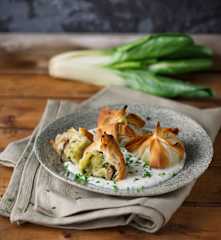 Erdäpfelsackerl mit Mangold und Pilzen (vegan)