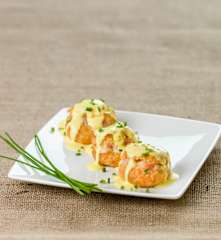 Choux de camarão com molho de açafrão