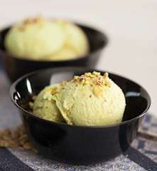Helado de azafrán y pistacho (kulfi)