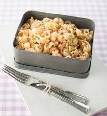 Cotovelos com bacalhau e hortelã