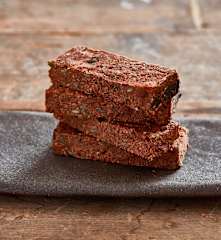 Barritas de proteínas con chocolate, naranja y canela