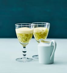 Gehackter Obstsalat mit Sabayon