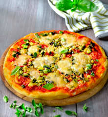 Pizza with Courgettes