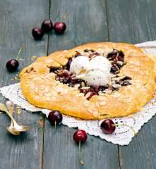Czereśniowa galette