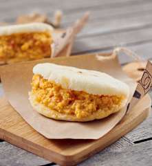 Arepas de huevos pericos (revueltos) para dos