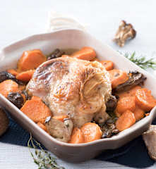 Pata de pavo a las hierbas con batatas