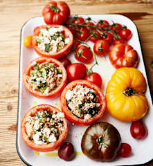 Gefüllte Tomaten mit Thunfisch und Minze
