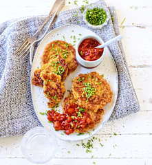 Süßkartoffel-Pancakes mit Chili-Salsa