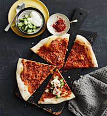 Lahmacun (Türkische Pizza)