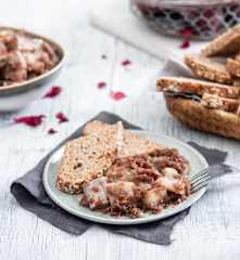 Śledzie w konfiturze z czerwonej cebuli