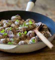 Meatballs with White Wine Mushroom Sauce