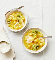 Exoten-Grütze mit Vanille-Crème fraîche