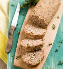 Rolo de alcachofra e frutos secos