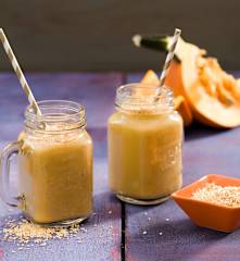 Dyniowy shake z ziarnami amarantusa