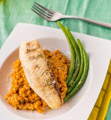 Risotto falso de cebada con pescado blanco