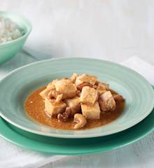 Pez espada con anacardos