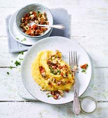 Steckrübenpüree mit Tomaten-Crumble