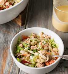 Ensalada de judías blancas con aliño de pipirrana
