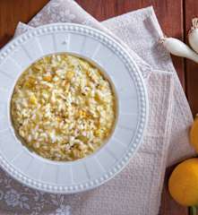 Risotto zucchine e cipollotti profumati al limone