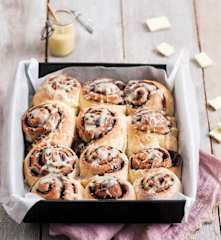 Drożdżowe ślimaczki z czekoladą