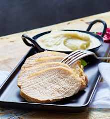 Rôti de porc à la sauge et purée de topinambour