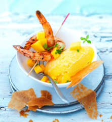 Sorbet mangue-gingembre, gambas et tuile au sésame