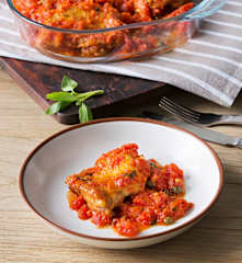 Pollo en salsa a la cazadora en sartén