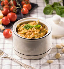 Maltagliati pomodori e mandorle