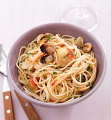 Esparguete fino com amêijoas e vieiras