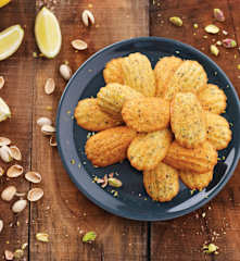 Madalenas de pistácio e limão