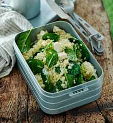 Hähnchen-Spinat-Salat mit Bulgur