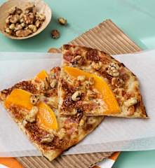 Pizza alsaciana de calabaza y gorgonzola (Flammkuchen)