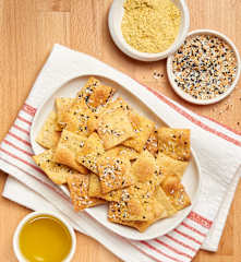 Vegan Parmesan Crackers