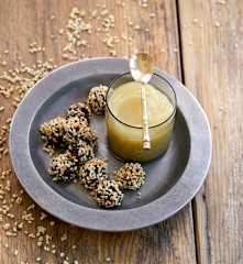 Bombons de morcela com maçã