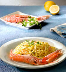 Linguine con scampi al limone