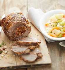 Gigot d'agneau farci à l'orientale