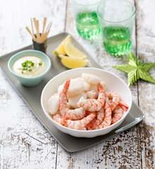 Steamed prawns or scallops