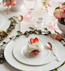 Vasetti di fragole in crema delizia (per 2 persone)