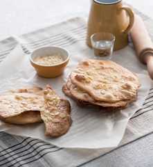 Coca de vidre con almendra