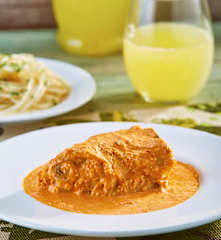 Pollo en salsa de almendras