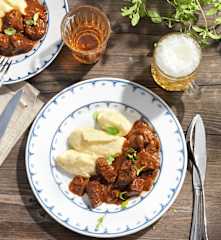 Majoranfleisch mit Erdäpfel-Sellerie-Püree