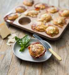 Prosciutto and sun-dried tomato muffins