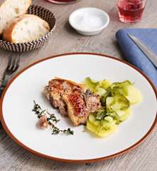 Chuletas de cordero con patatas panadera