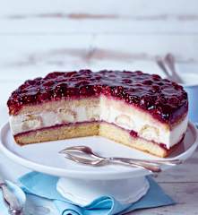 Kirsch-Windbeutel-Torte