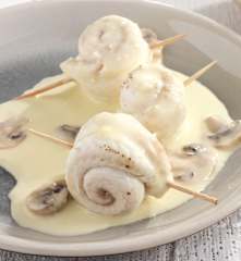 Seezungenfilets mit Weißwein-Champignon-Sauce