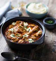 Paprika chicken with sour cream sauce