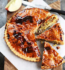 Tourte de canard aux fruits épicés