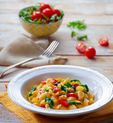 Orecchiette con pomodorini, rucola e patate
