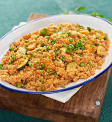 Guiso de quinoa, calabaza y calabacín