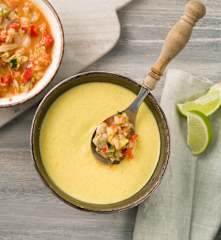 Gazpacho de maíz con guarnición de falso ceviche